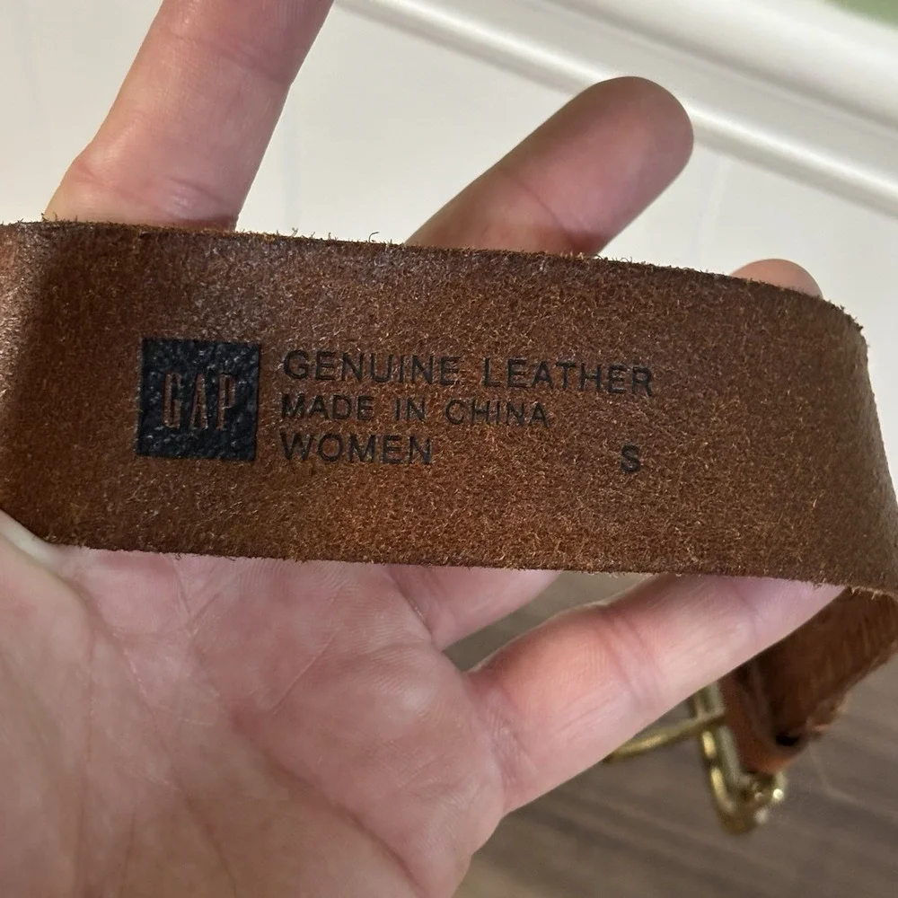 Vintage Gap Leather Women's Belt Small Embossed